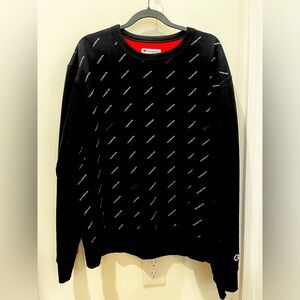 Champion Black Sweater Crewneck w Logo Pattern